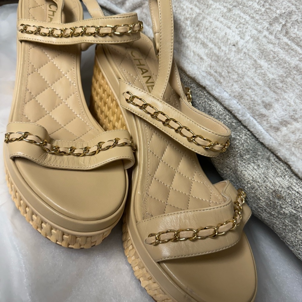 Chanel lamb skin gold chain CC Platform sandals - Picture 7 of 8